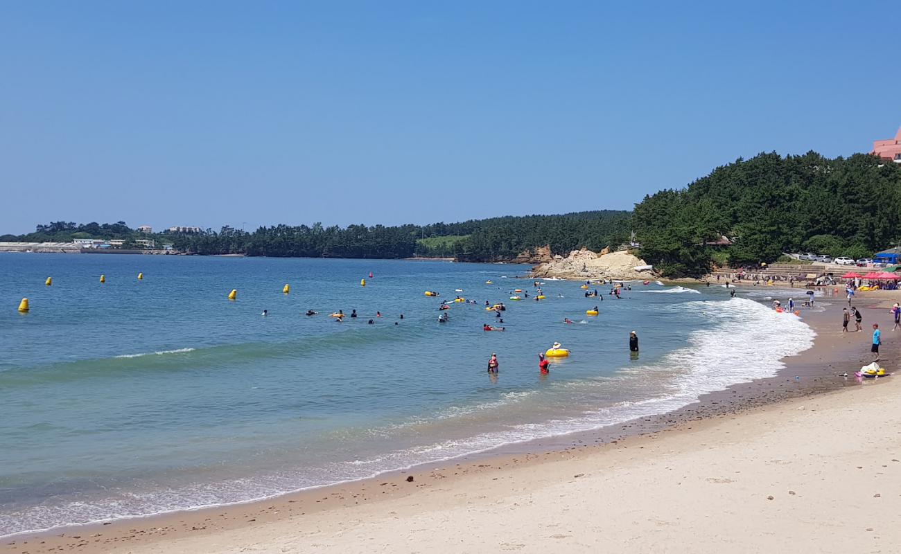 Foto af Gyeokpo Haenomi Beach med lys sand overflade