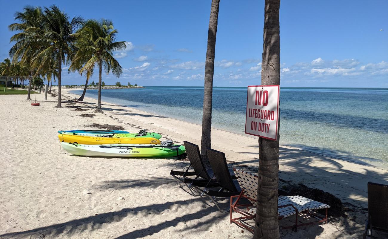 Foto af Bayshore Rd beach med lys fint sand overflade