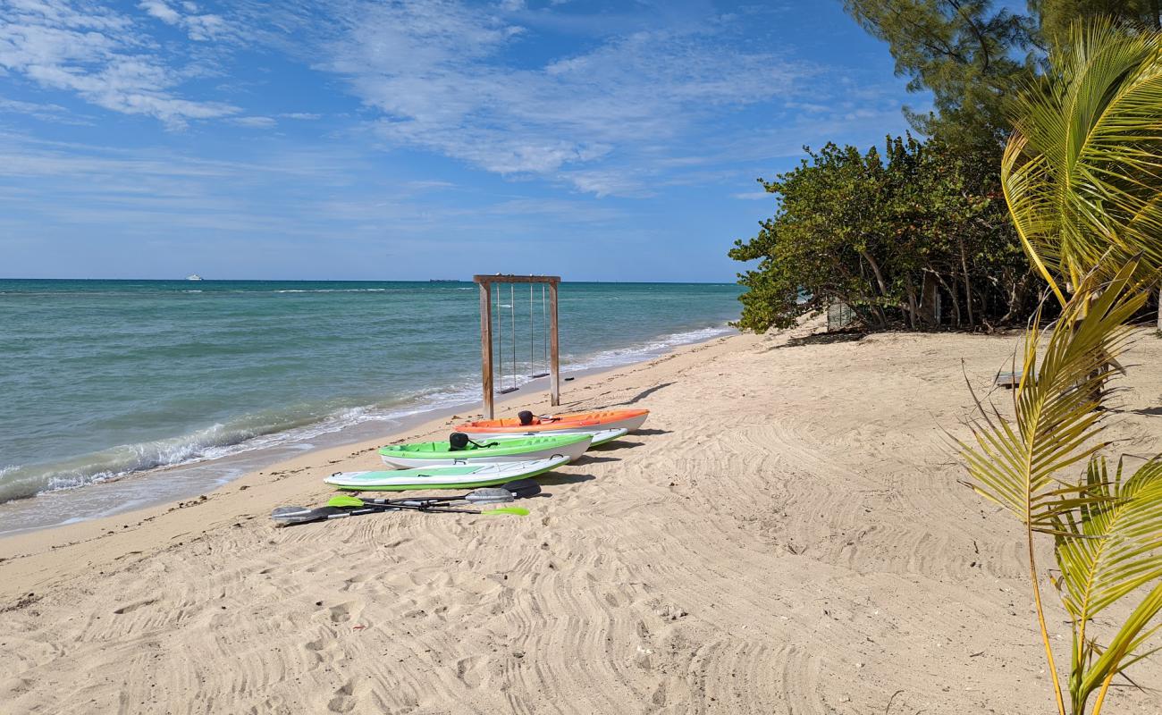 Foto af Adelaide beach med lys fint sand overflade