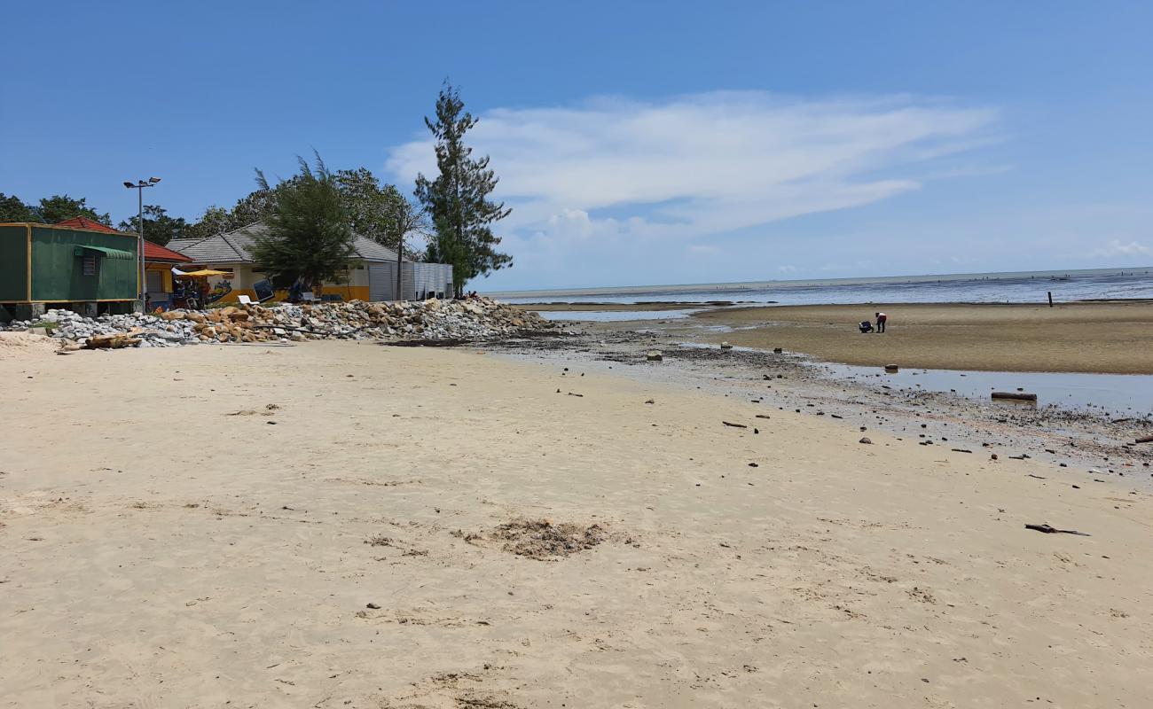 Foto af Kelanang Beach med lys sand overflade