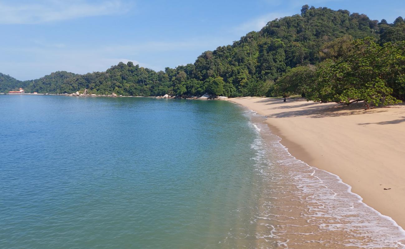 Foto af Ketapang Beach med lys sand overflade