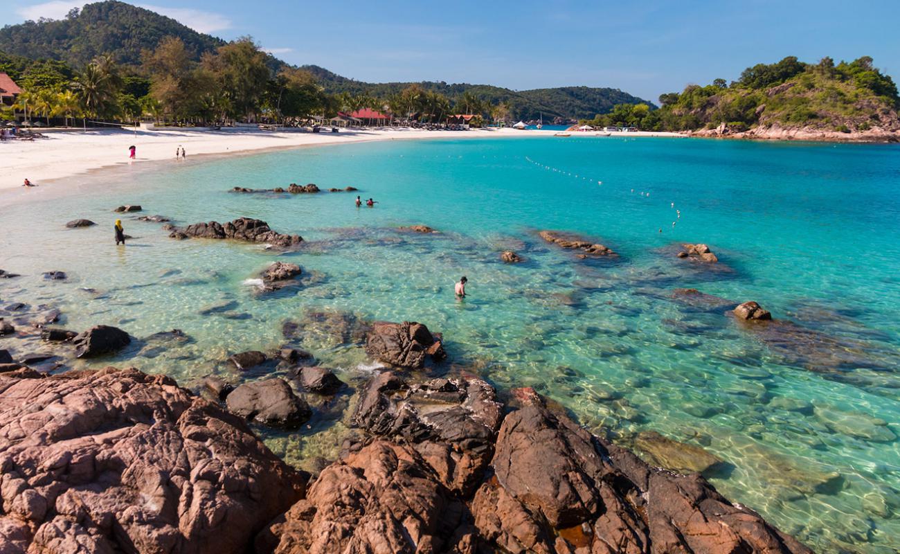 Foto af Stranden Pasir Panjang med lys sand overflade