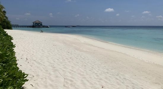 Meradhoo Beach