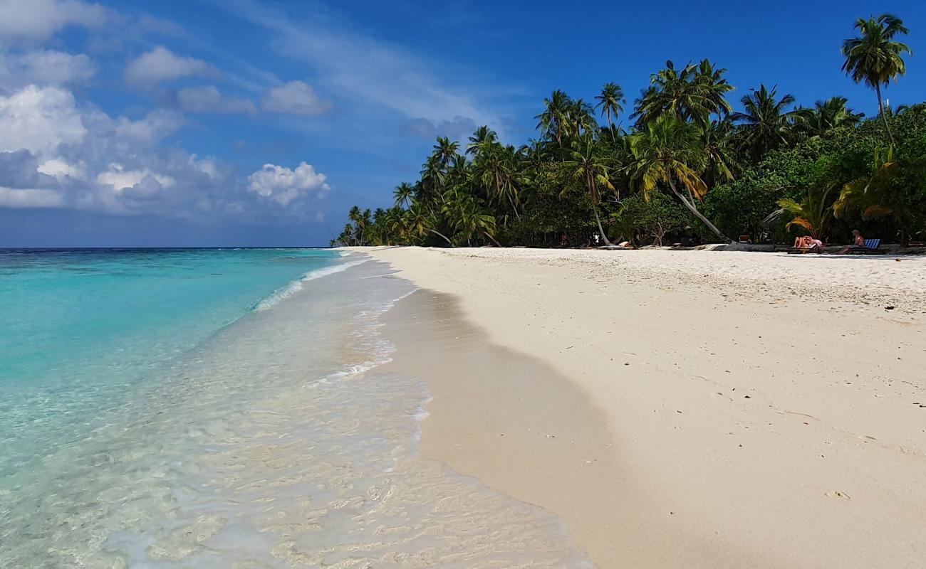 Foto af Filitheyo Strand med hvidt fint sand overflade