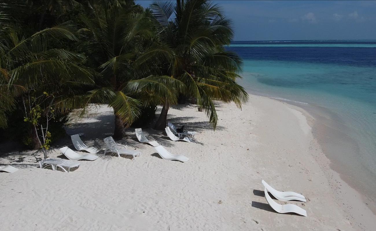 Foto af Felidhoo Beach med lys sand overflade