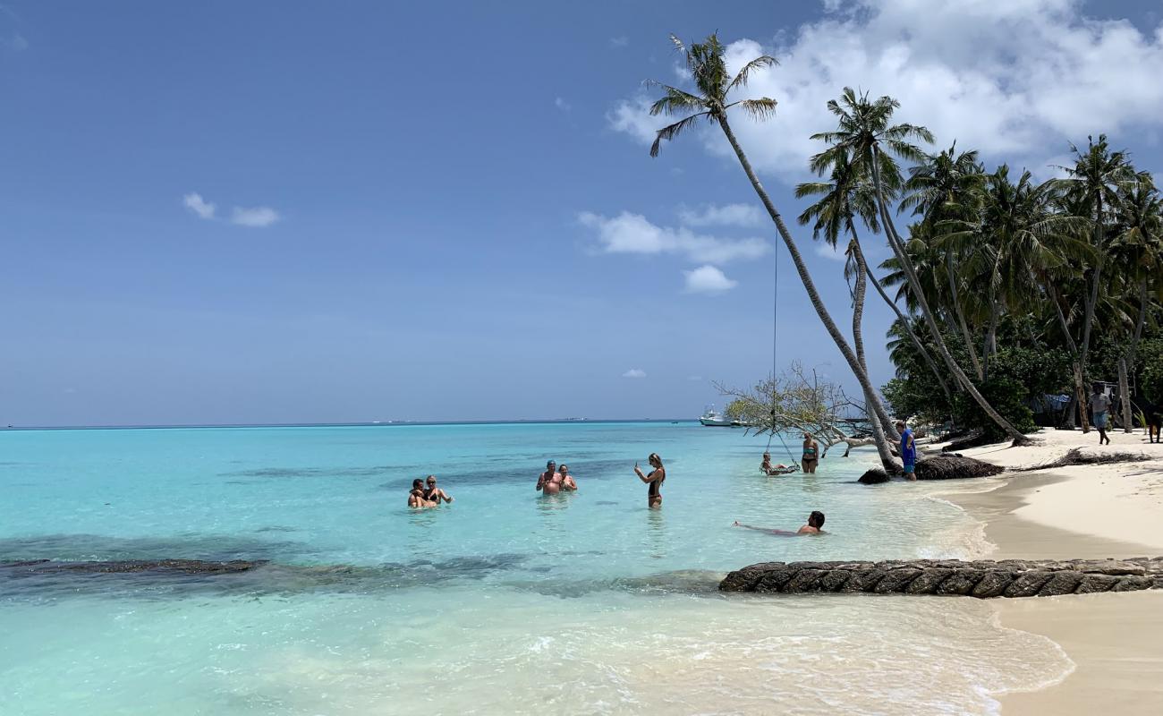 Foto af Fulidhoo Thundi Strand med hvidt fint sand overflade