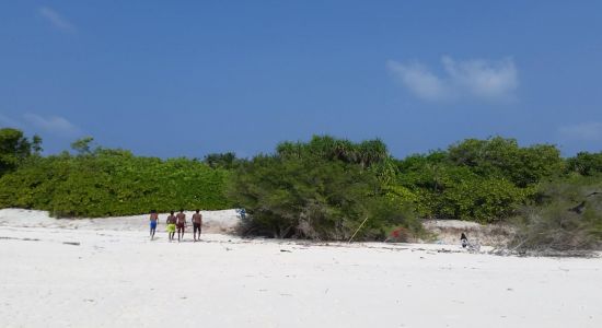 Hulhudhoo Beach