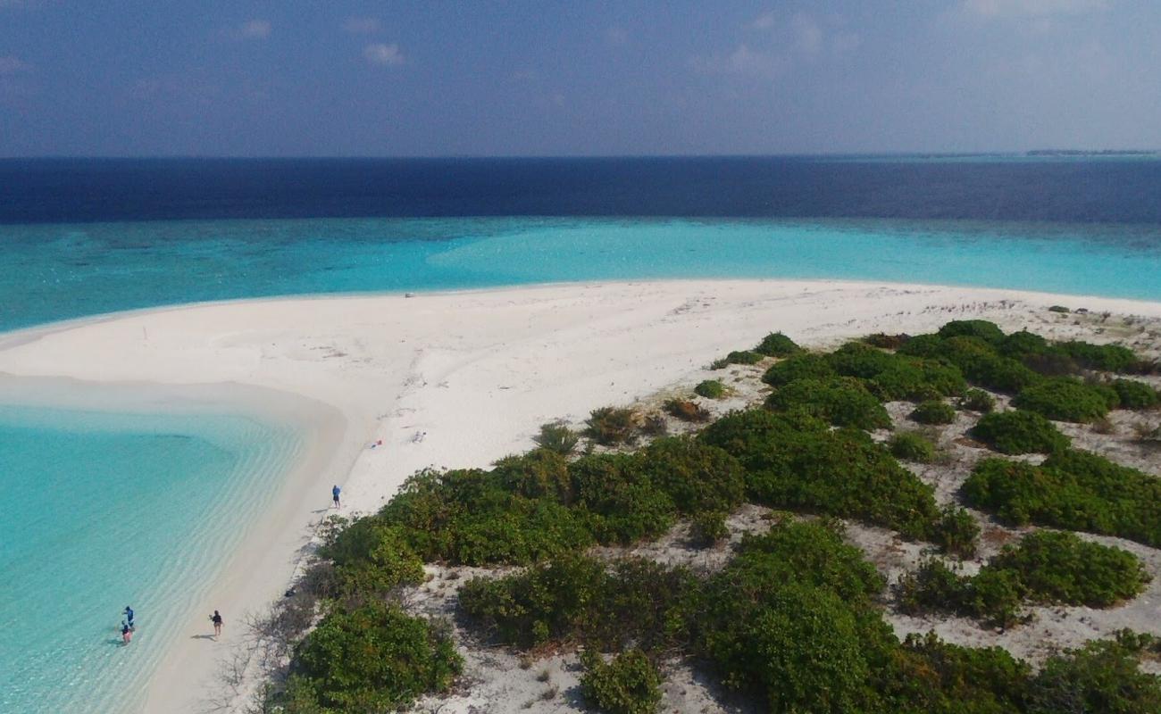 Foto af Villingilli Island Beach med hvidt fint sand overflade