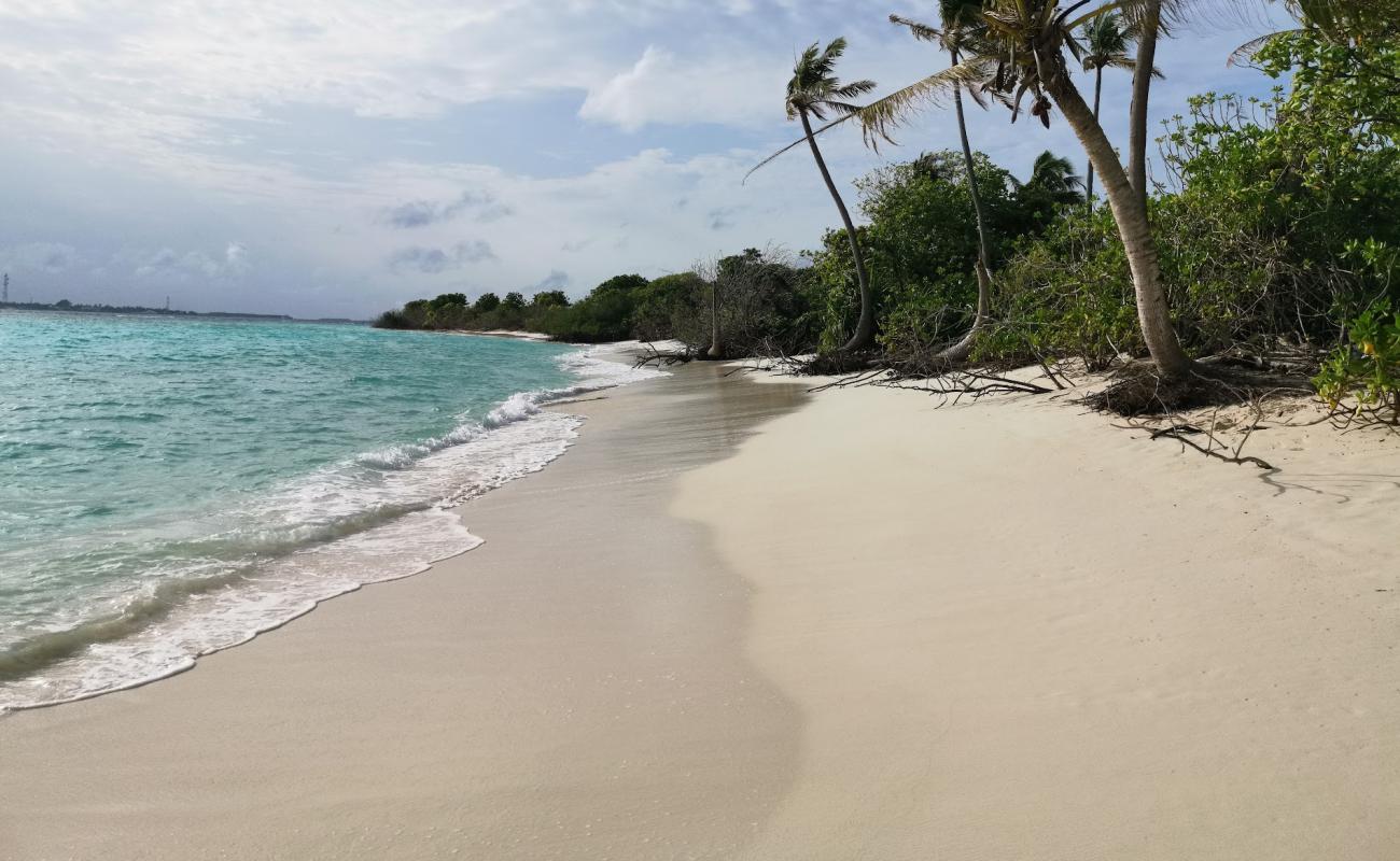 Foto af Raafushi Beach med lys sand overflade