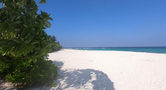 Kanditheemu Beach