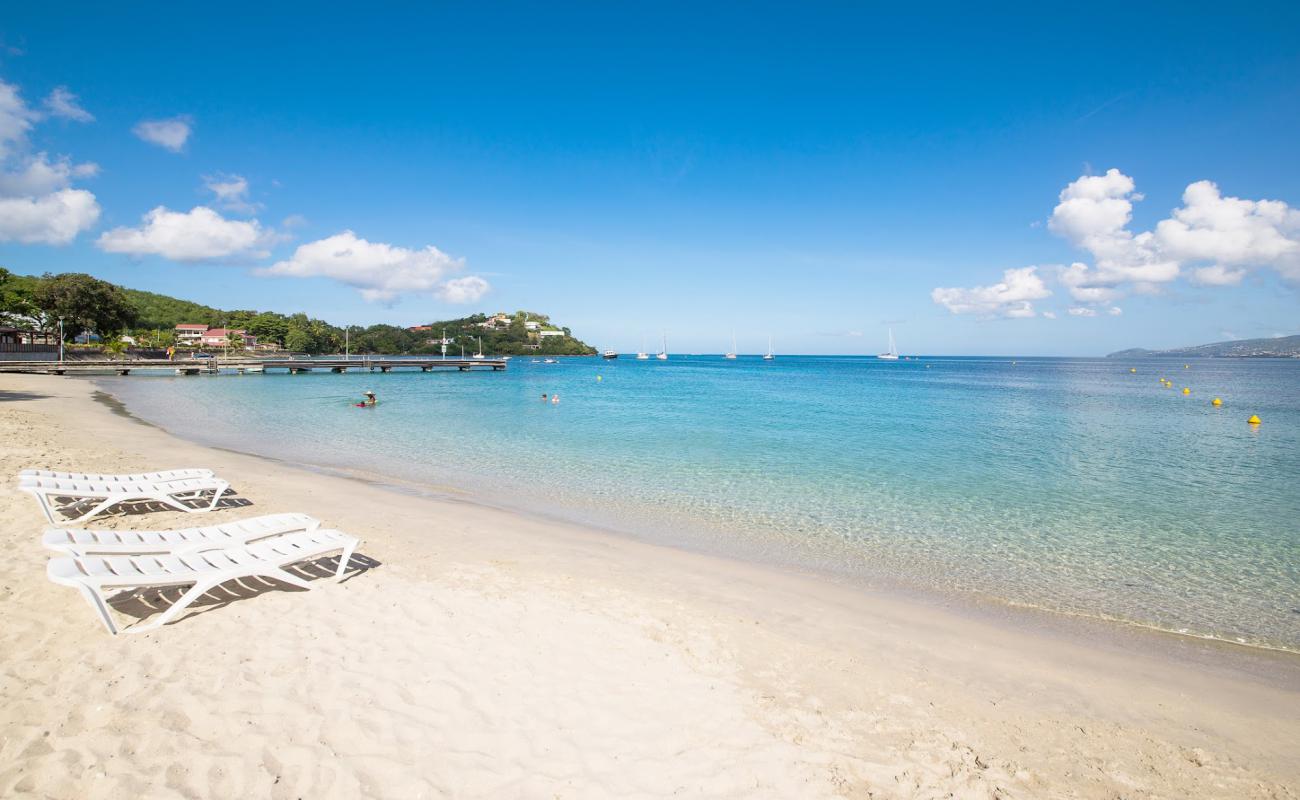 Foto af Plage de l'Anse Mitan med lys fint sand overflade