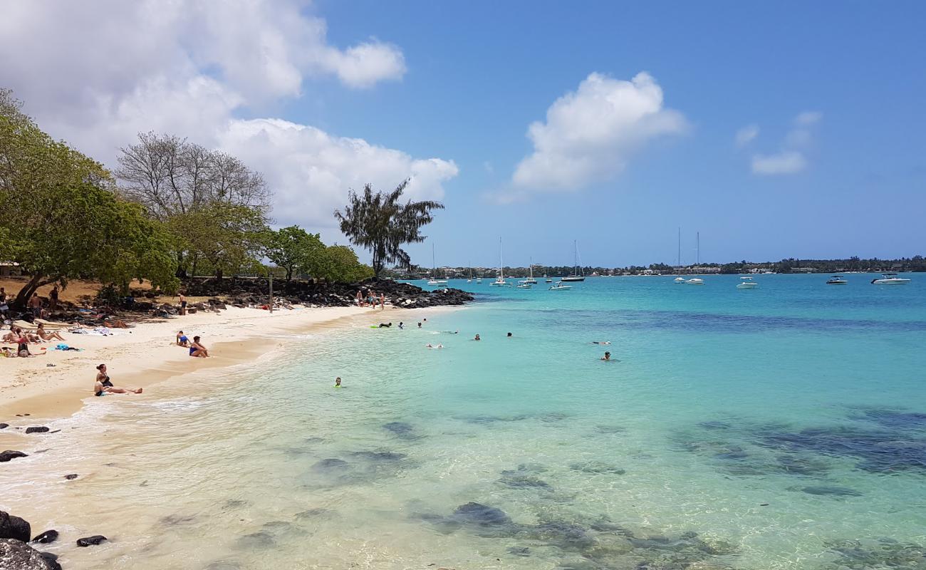 Foto af La Cuvette Beach med lys sand overflade