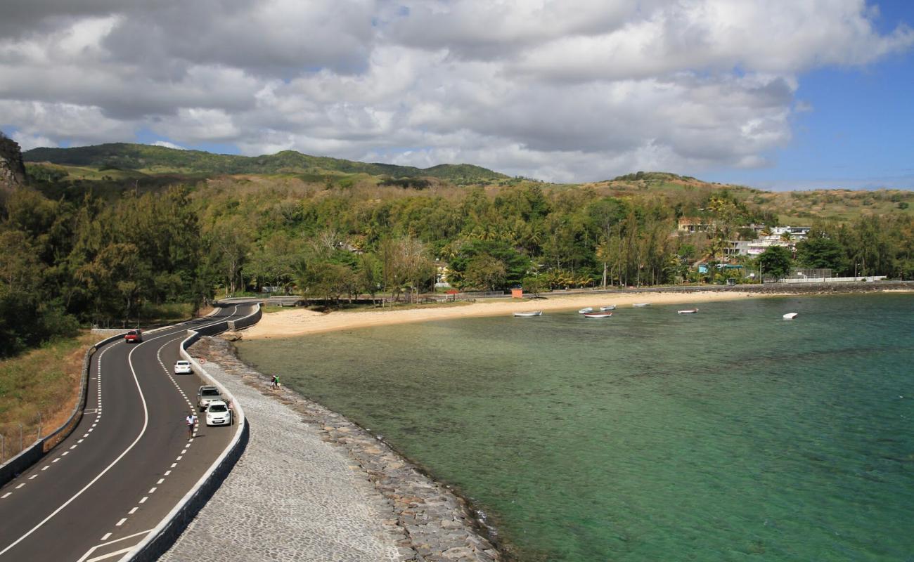 Foto af Cape Bay Beach med lys sand overflade