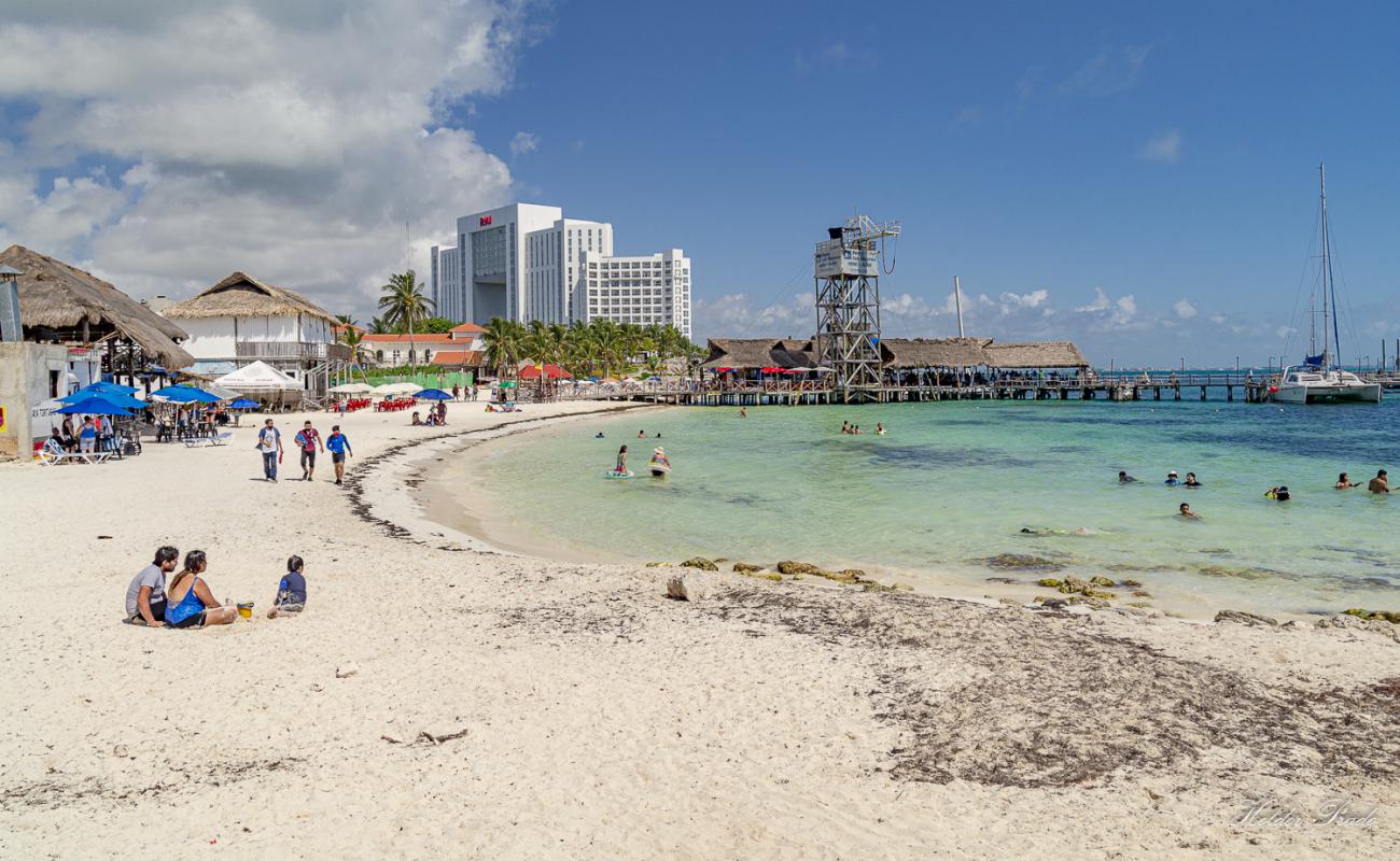 Foto af Playa Tortugas med lys sand overflade