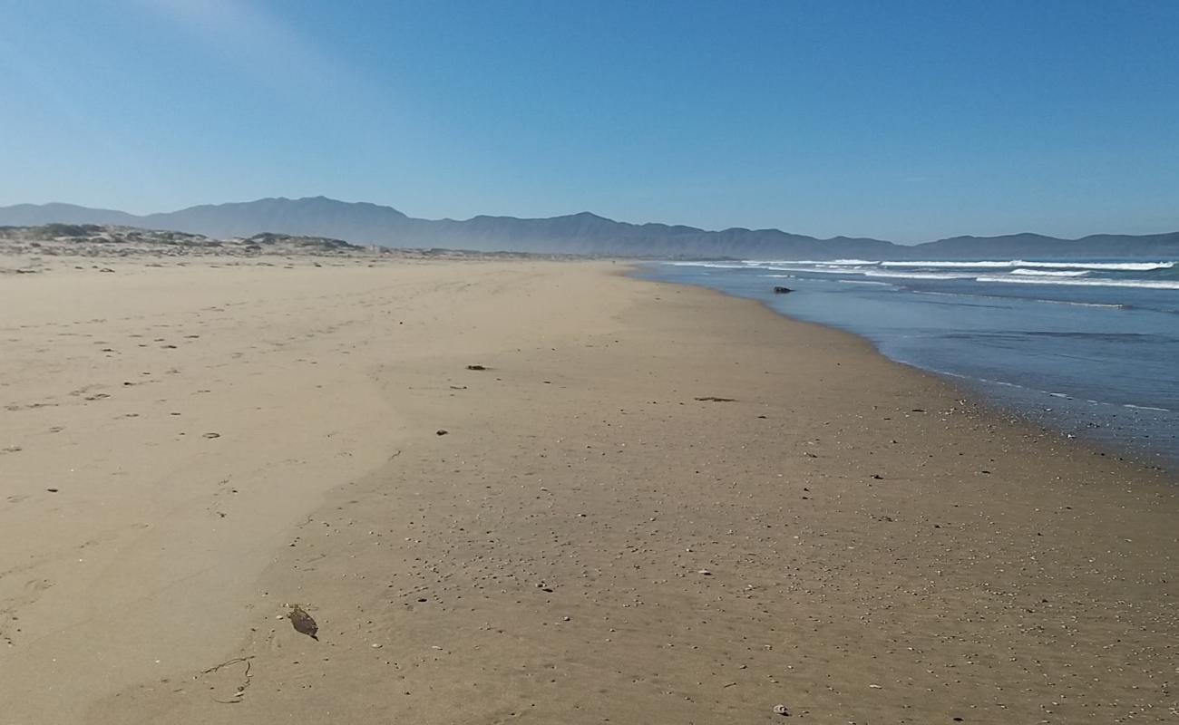 Foto af Playa Guarnicion Militar med lys fint sand overflade