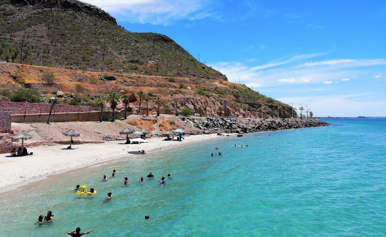 Foto af El Coromuel Strand med lys sand overflade