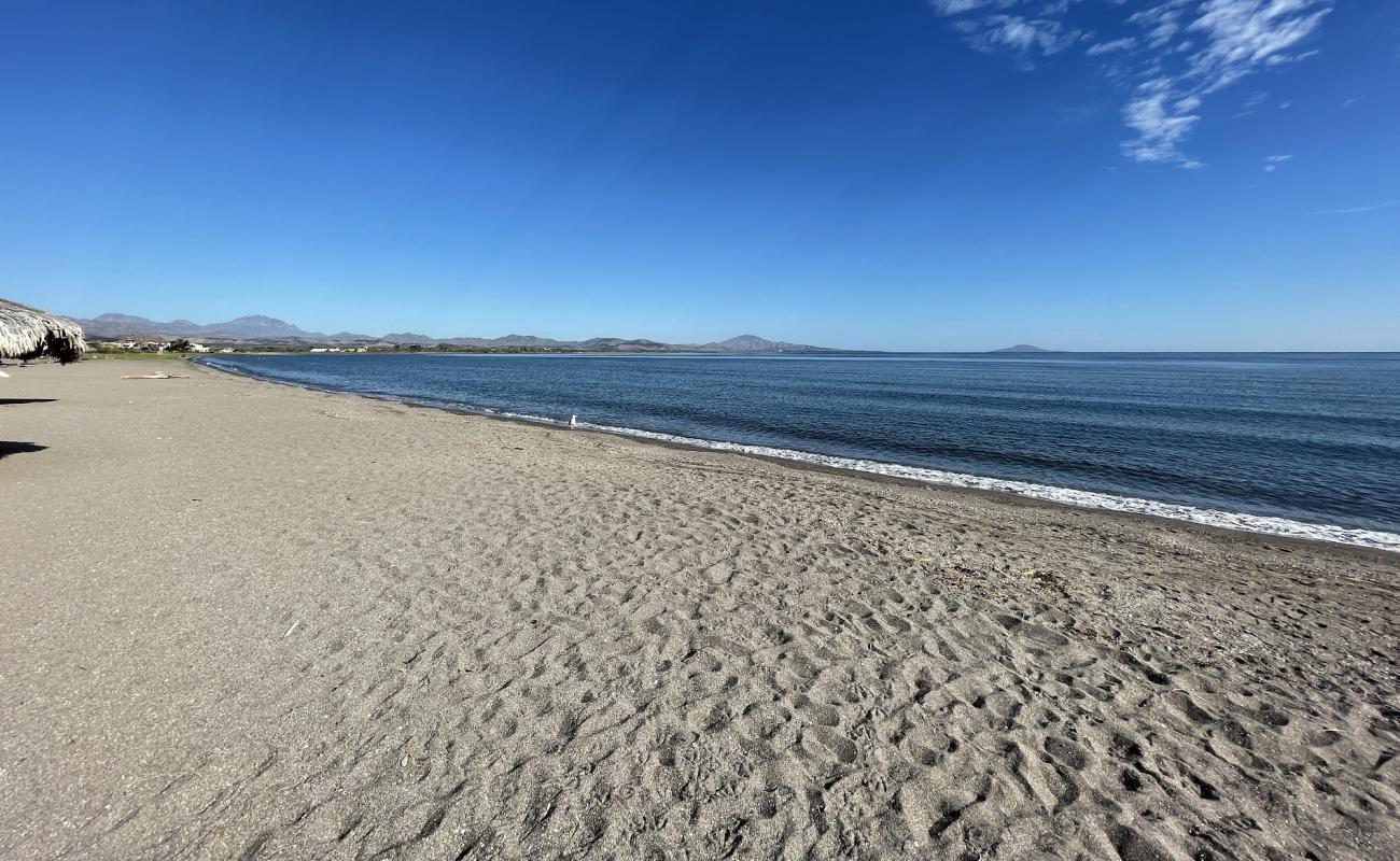 Foto af Playa Nopolo med grå sand overflade