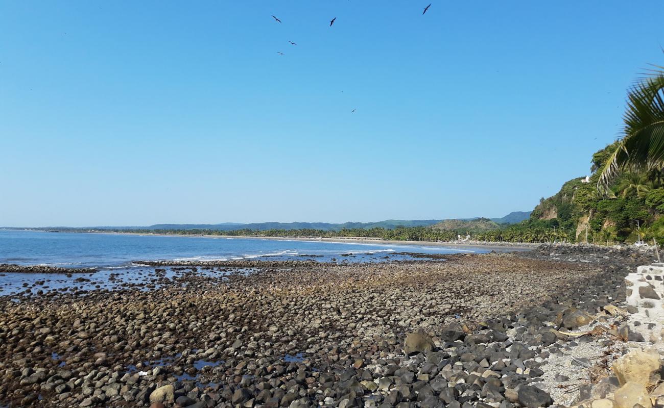 Foto af Playa Aticama med sten overflade