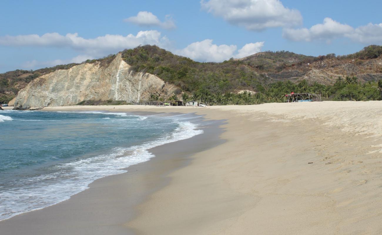 Foto af Playa Arenas Blancas med lys fint sand overflade