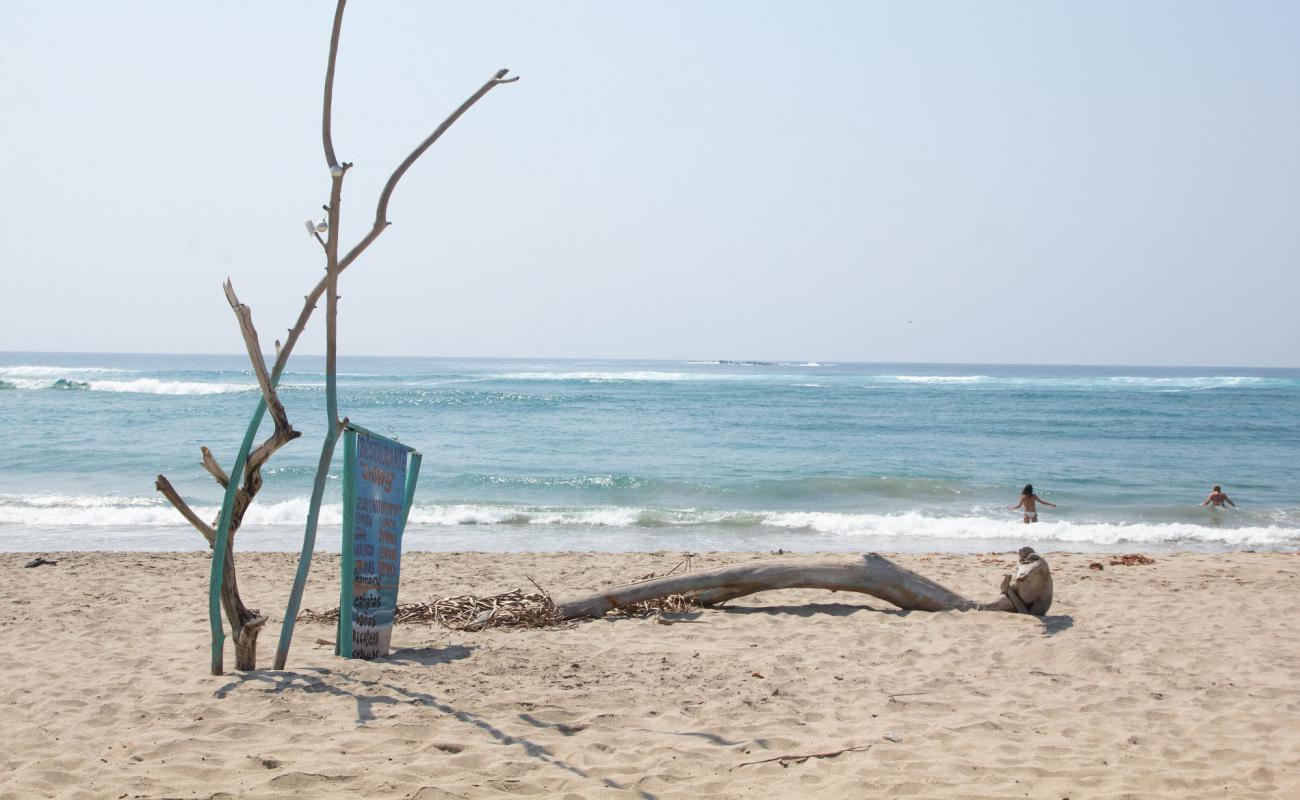 Foto af El faro de Chacahua med lys sand overflade