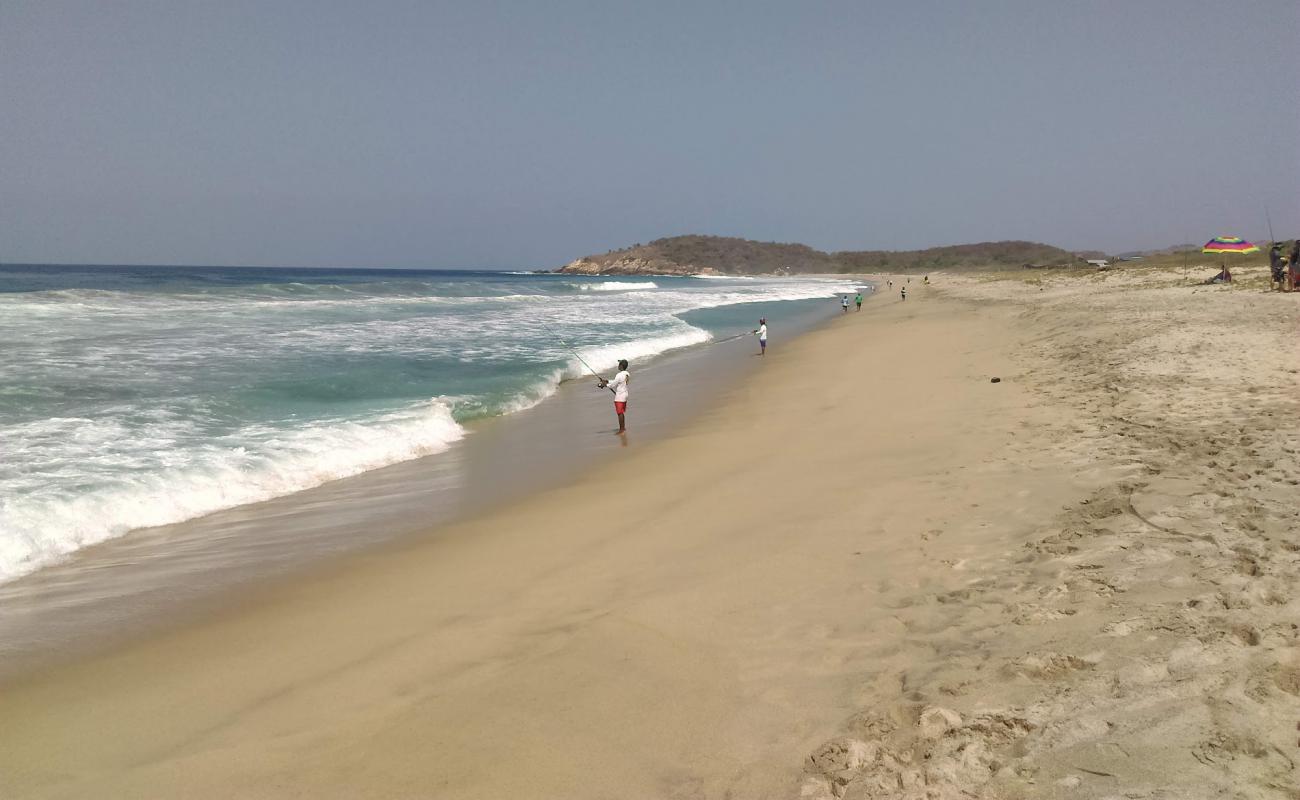 Foto af Playa la Encomienda med lys sand overflade