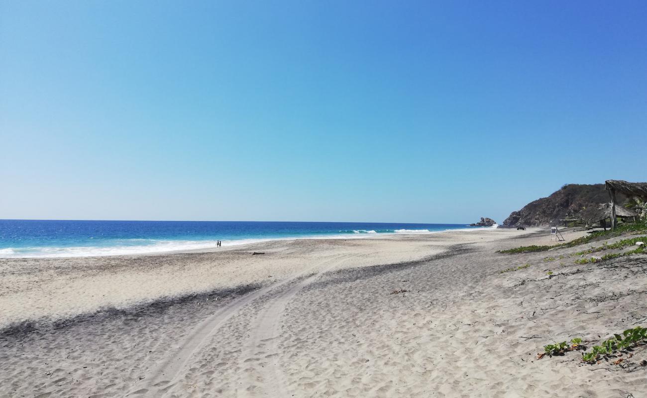 Foto af Playa Mermejita med gråt fint sand overflade