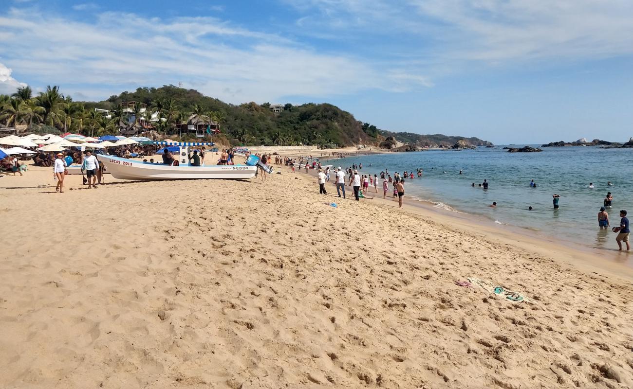 Foto af Playa Zipolite med lys fint sand overflade