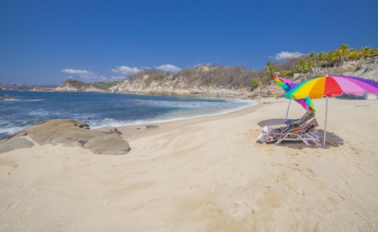 Foto af Tangolunda beach IV med lys fint sand overflade