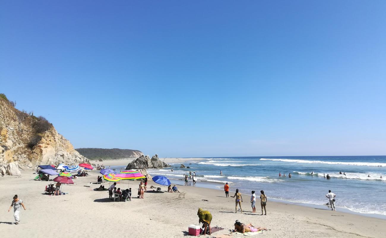 Foto af Bocana beach med grå sand overflade