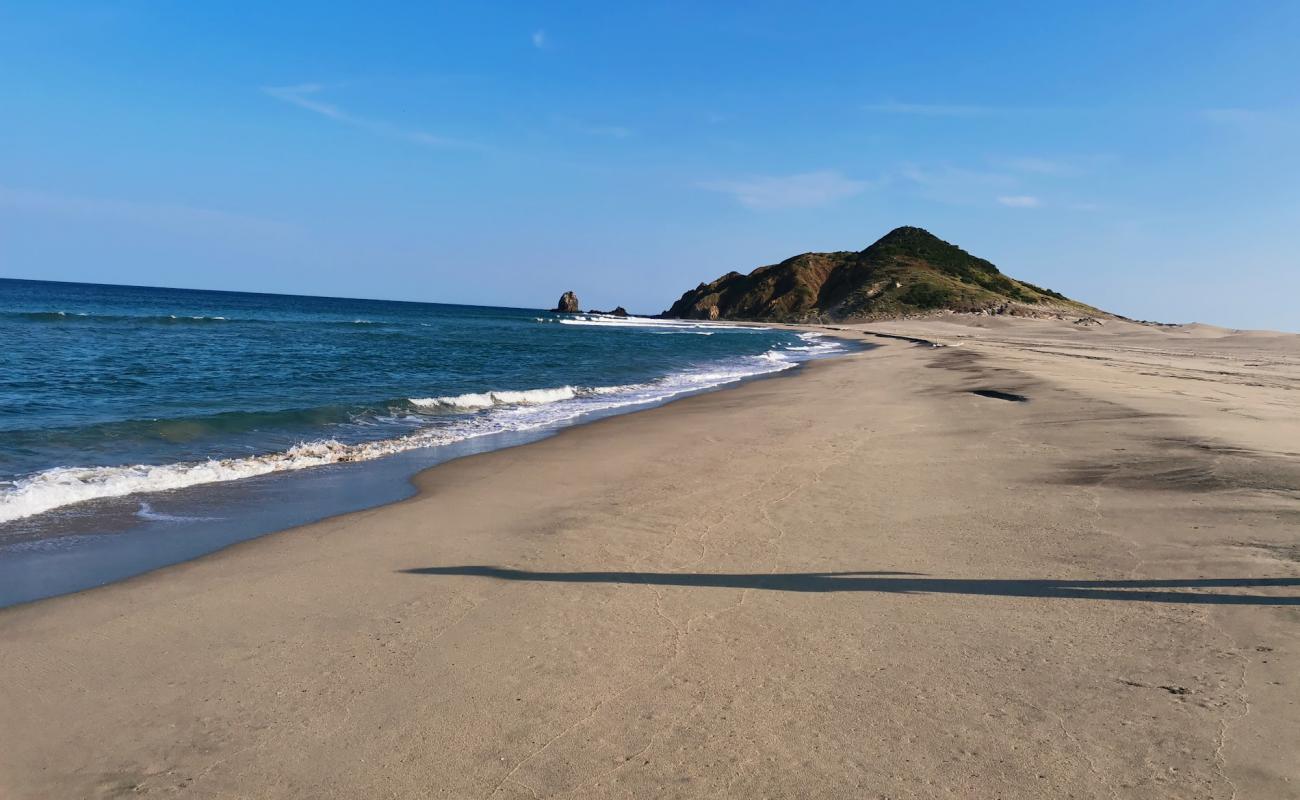 Foto af Guelaguechi beach med grå sand overflade