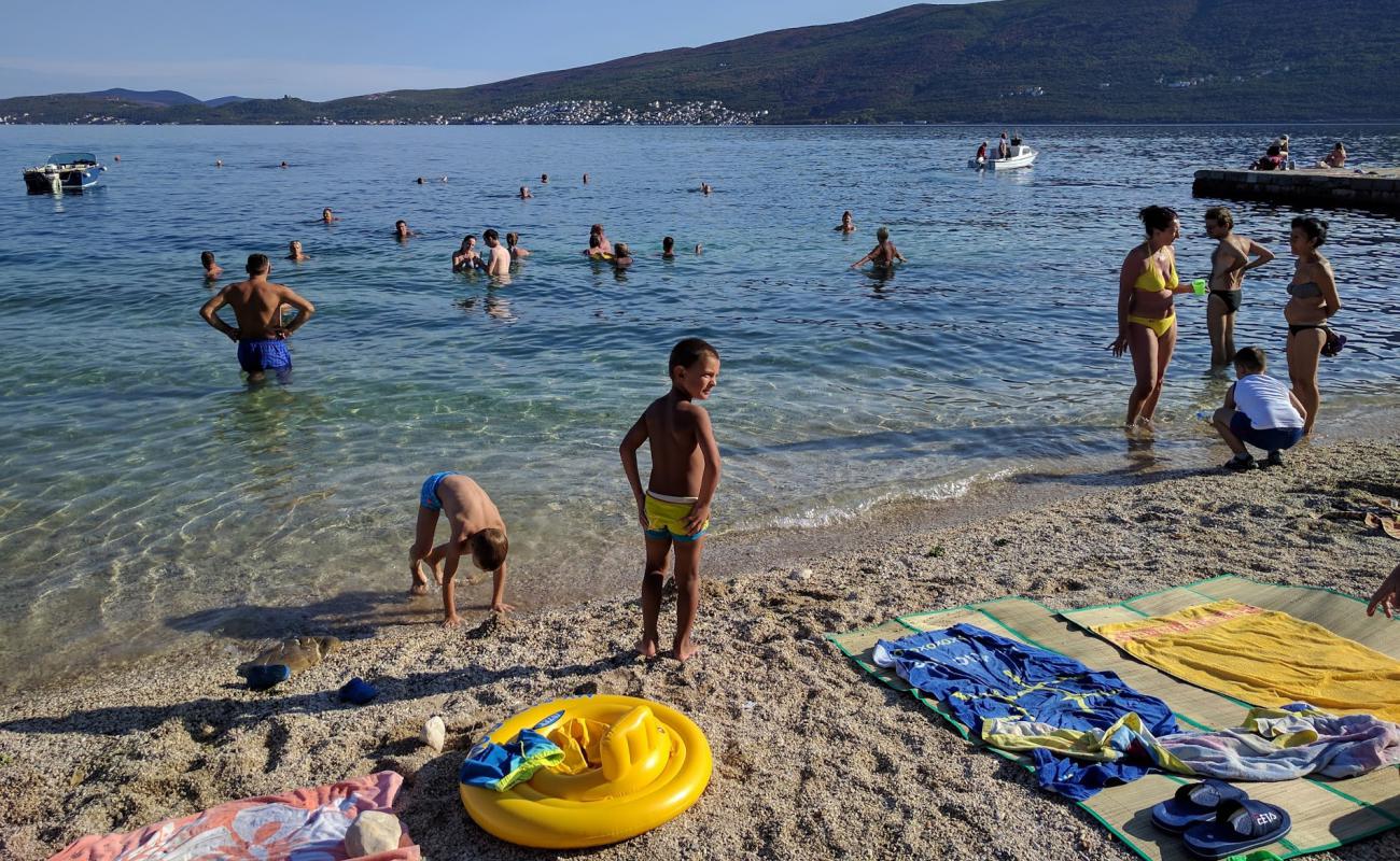 Foto af Plazha Jedro med let fin sten overflade