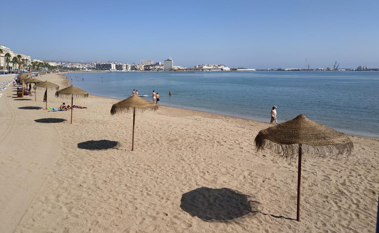 Foto af Playa de los Carabos med lys fint sand overflade