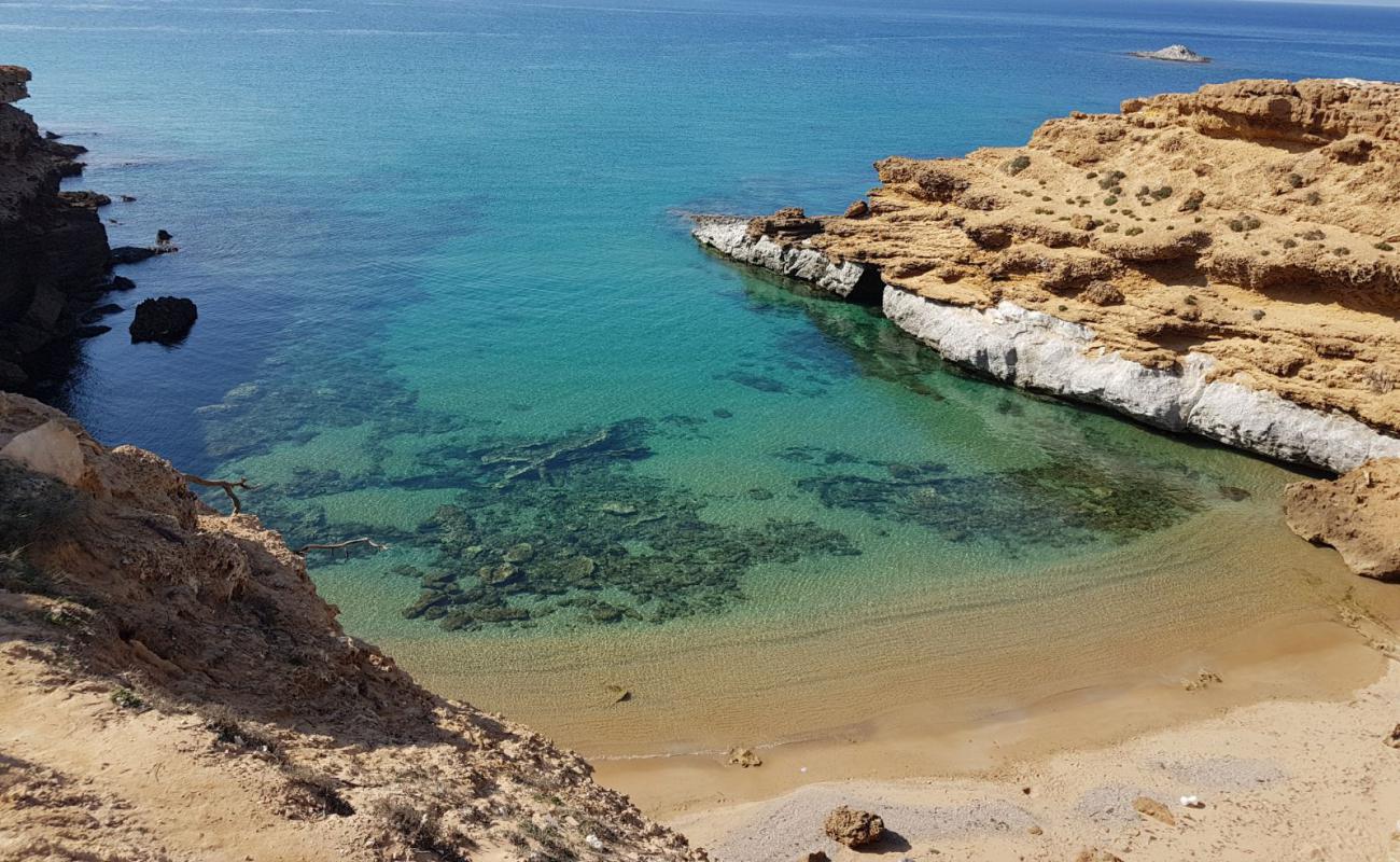 Foto af Charrana beach med lys sand overflade