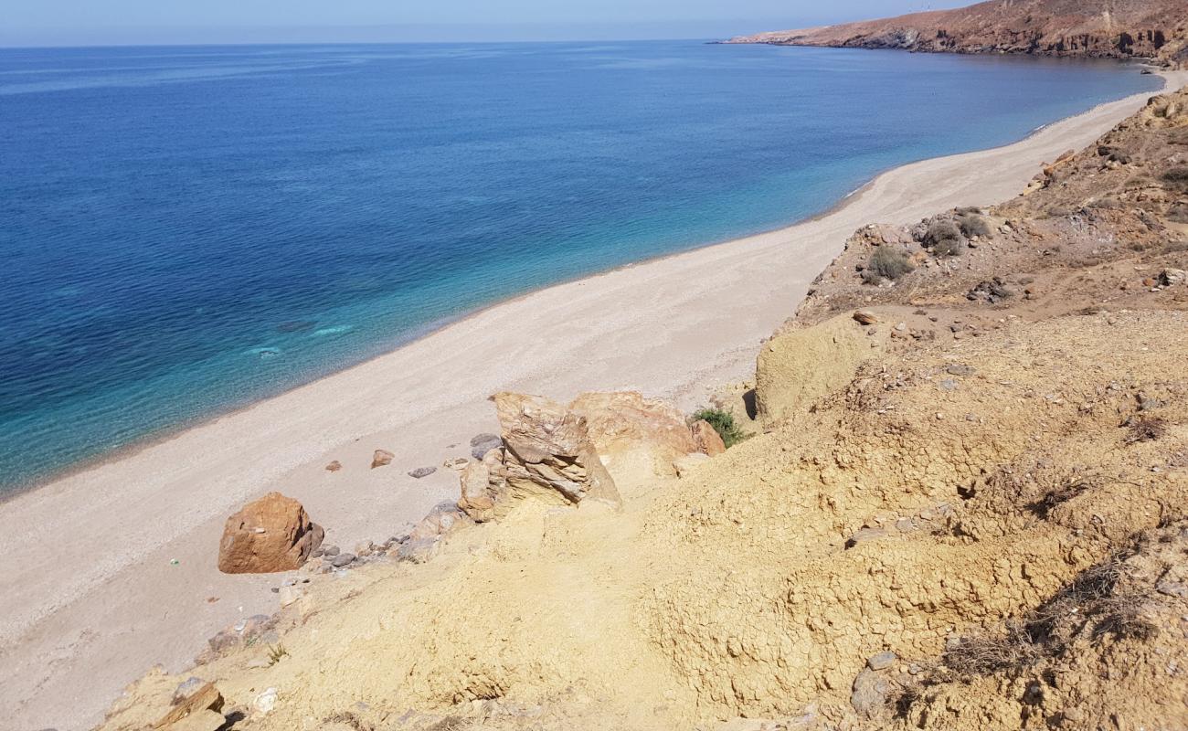 Foto af Boukhizzou beach med let fin sten overflade