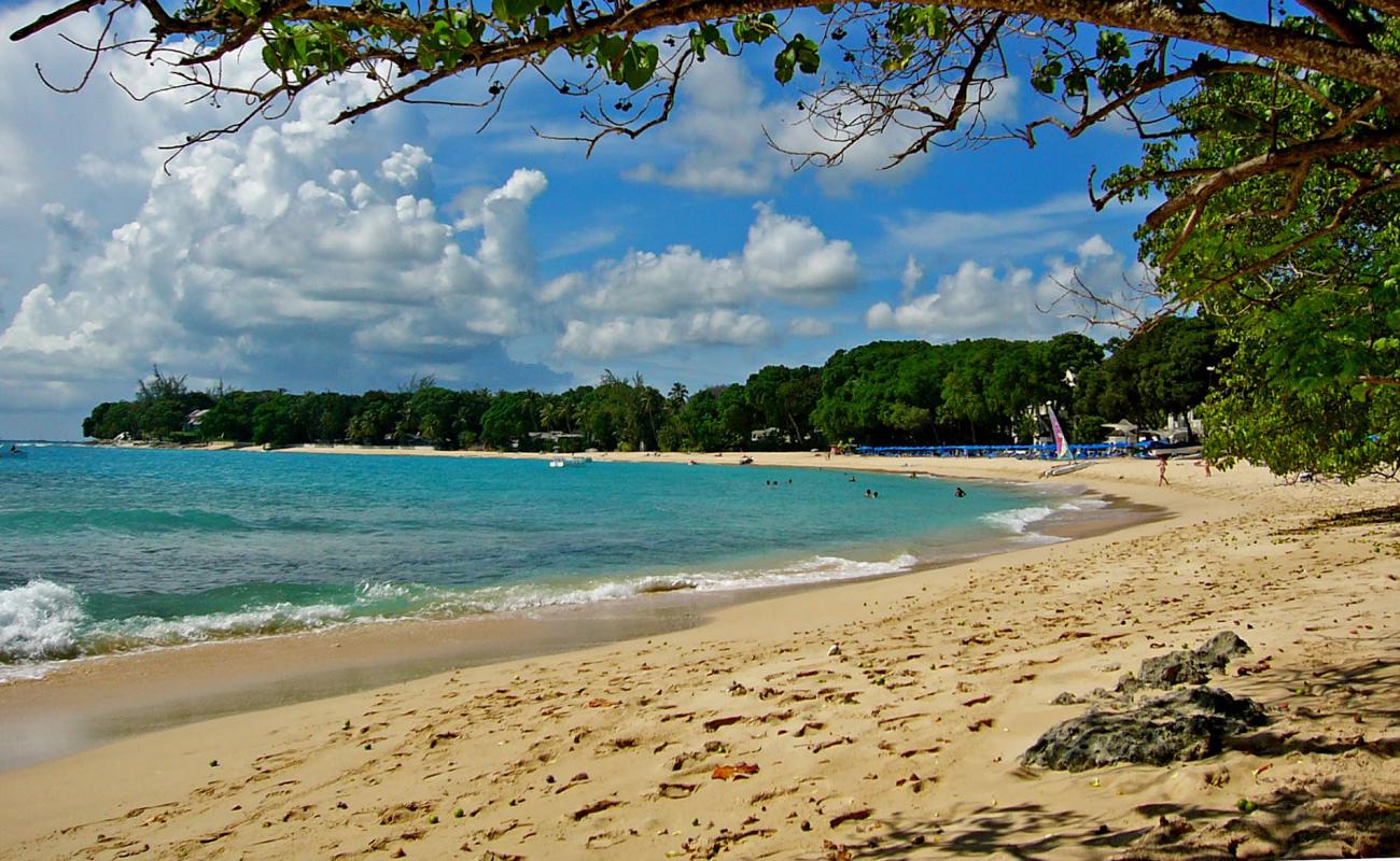 Foto af Sandy Lane beach med lys fint sand overflade