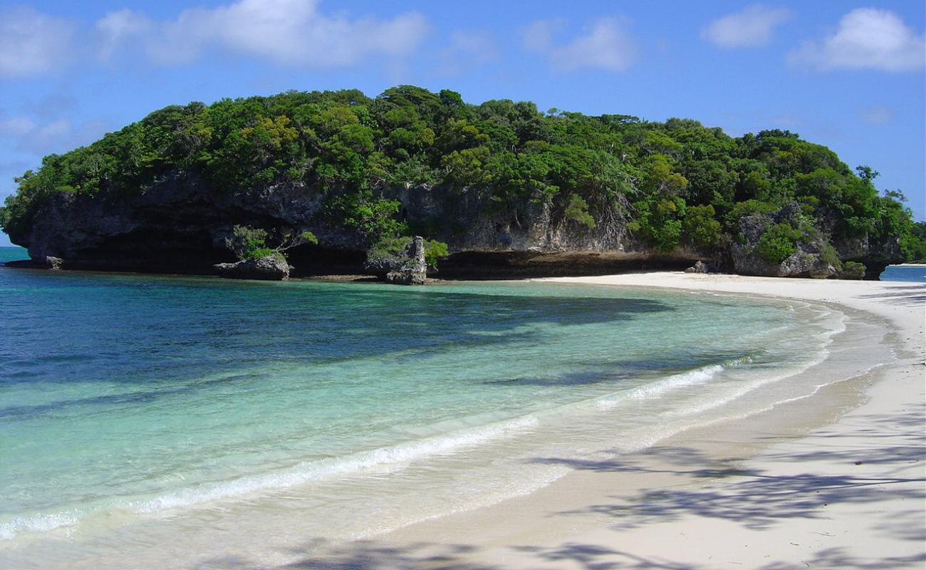 Foto af Kaa Nue Mera Strand med hvidt sand overflade