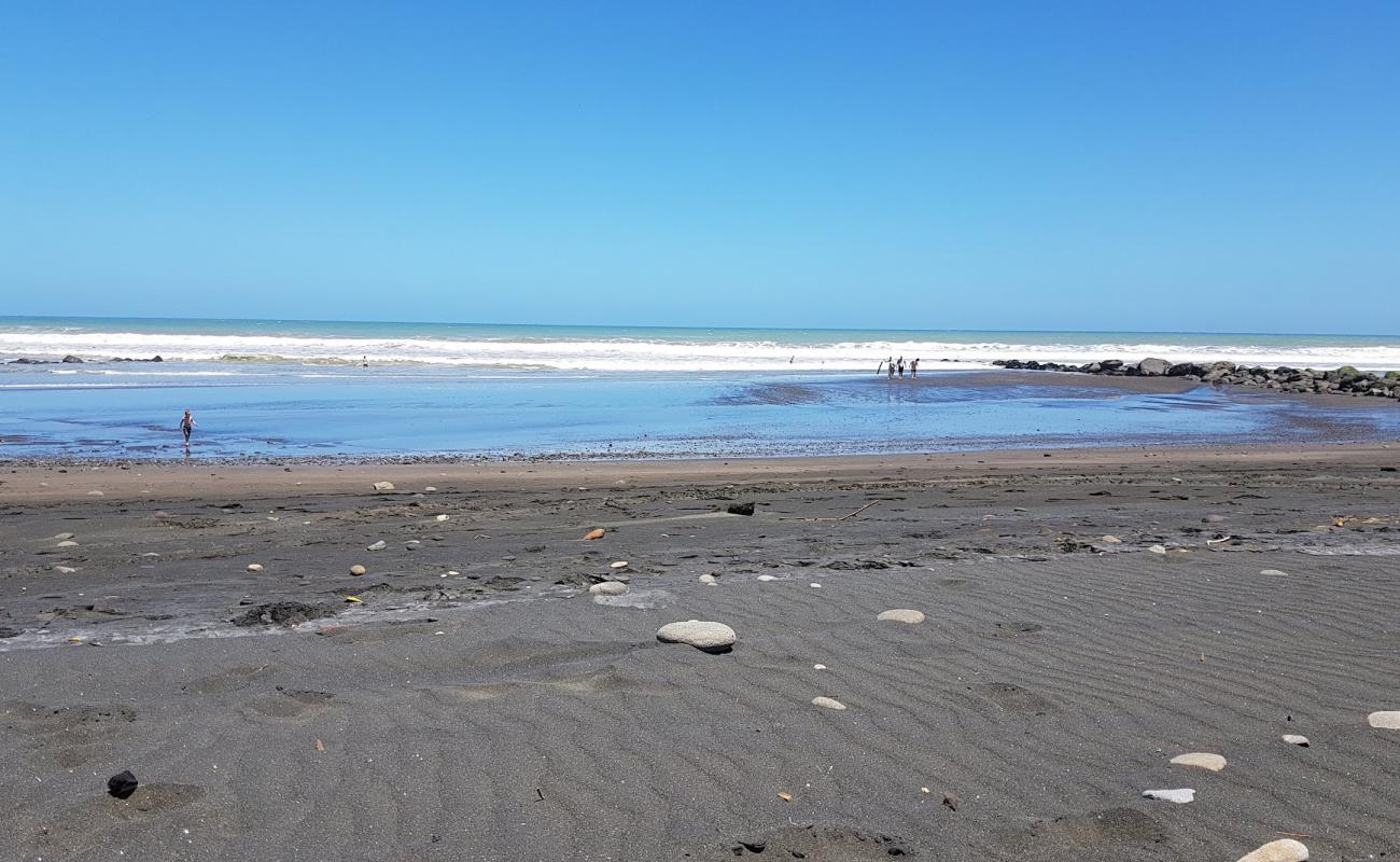 Foto af Ohawe Beach med gråt sand og småsten overflade