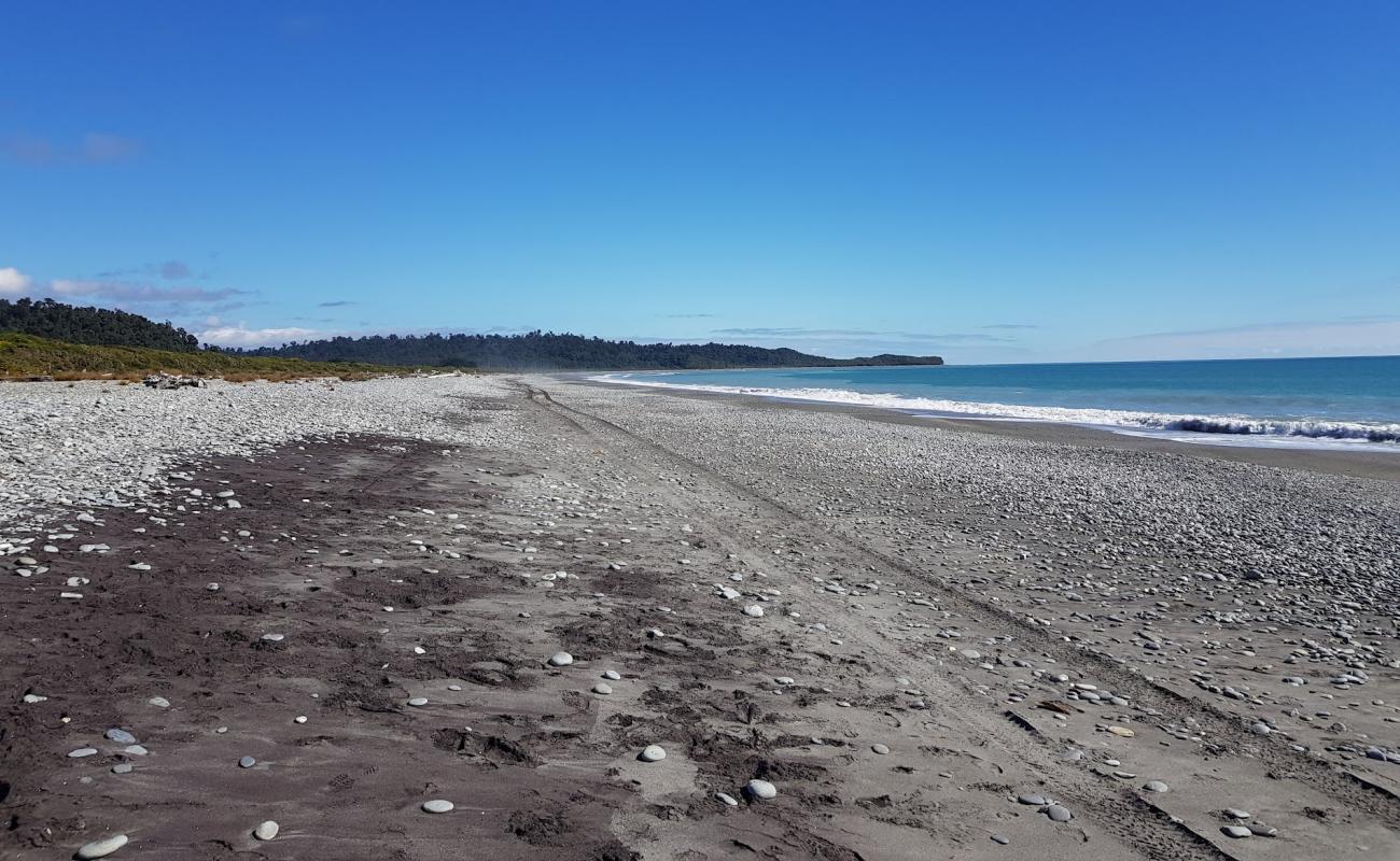 Foto af Gillespies Beach med grå fin sten overflade