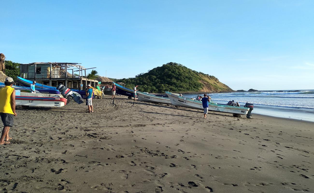 Foto af Transit beach med grå sand overflade