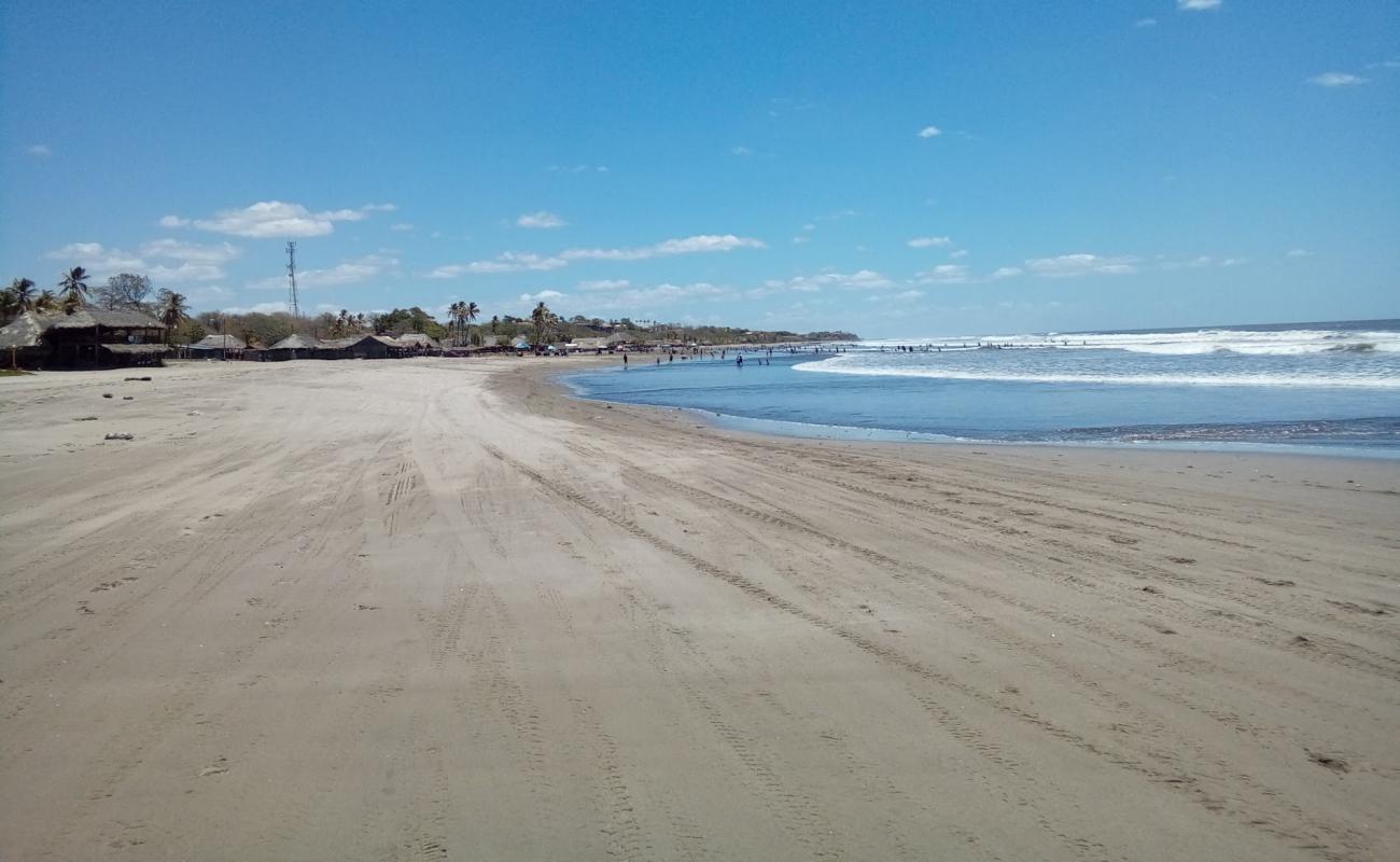 Foto af Playa de Pochomil med lys sand overflade