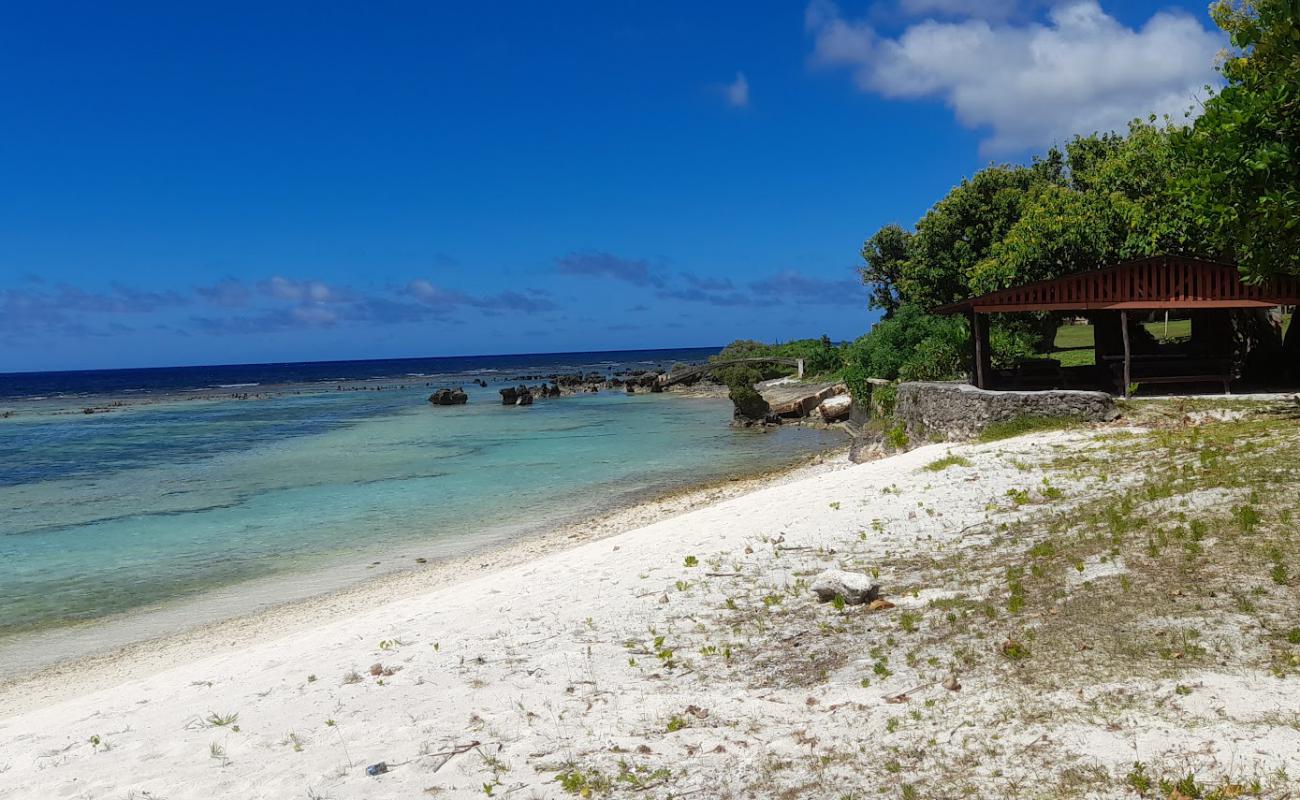 Foto af US Memorial Beach med hvidt sand overflade