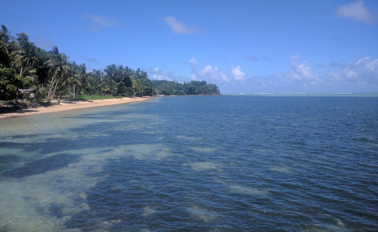 Foto af Palau East Beach med lys sand overflade