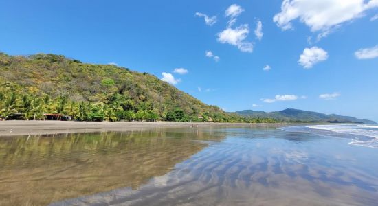 Los Buzos Beach