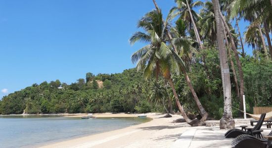 Makatombaten Beach