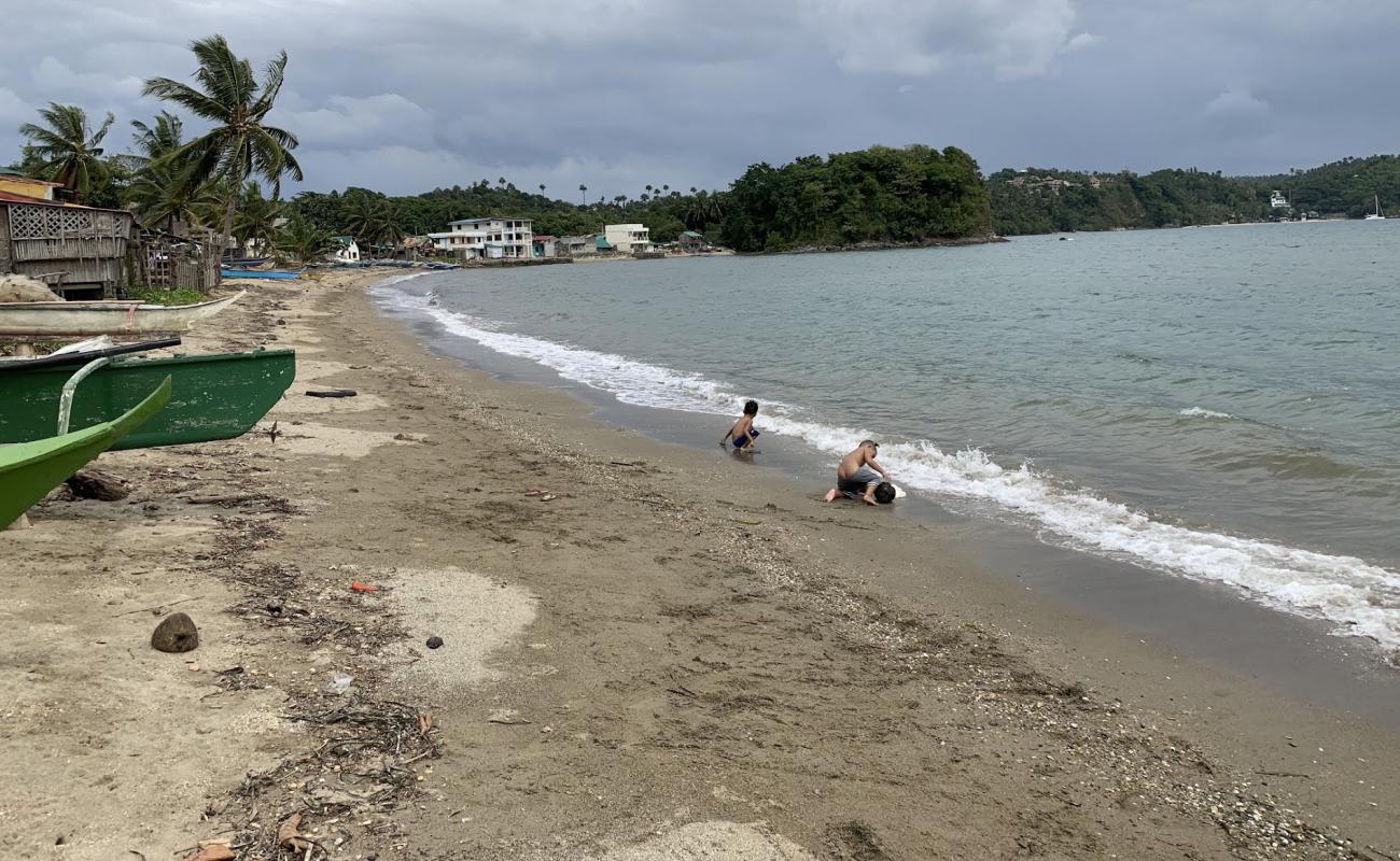 Foto af Hundura Beach med gråt sand og småsten overflade