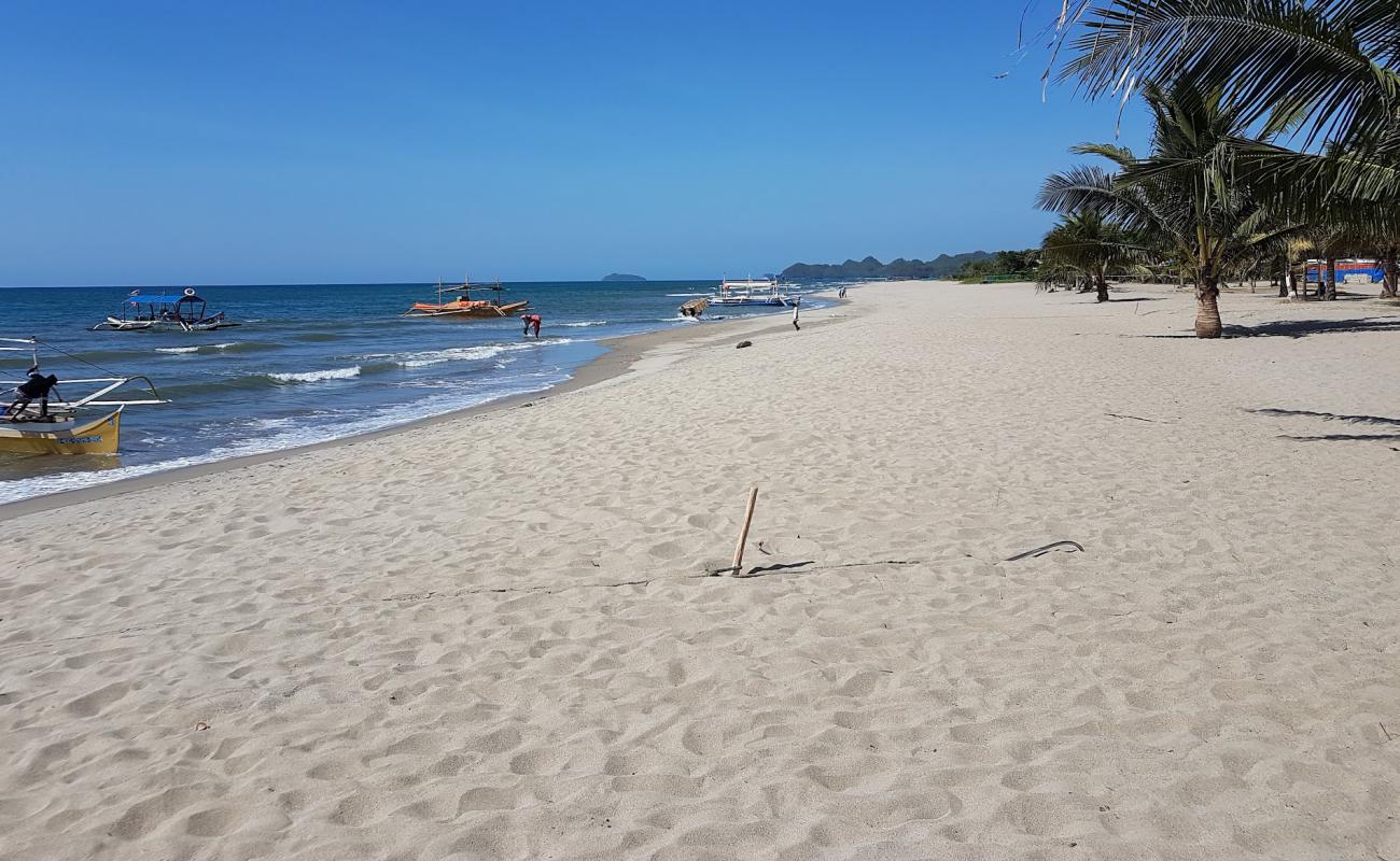 Foto af Poblacion Beach med lys sand overflade