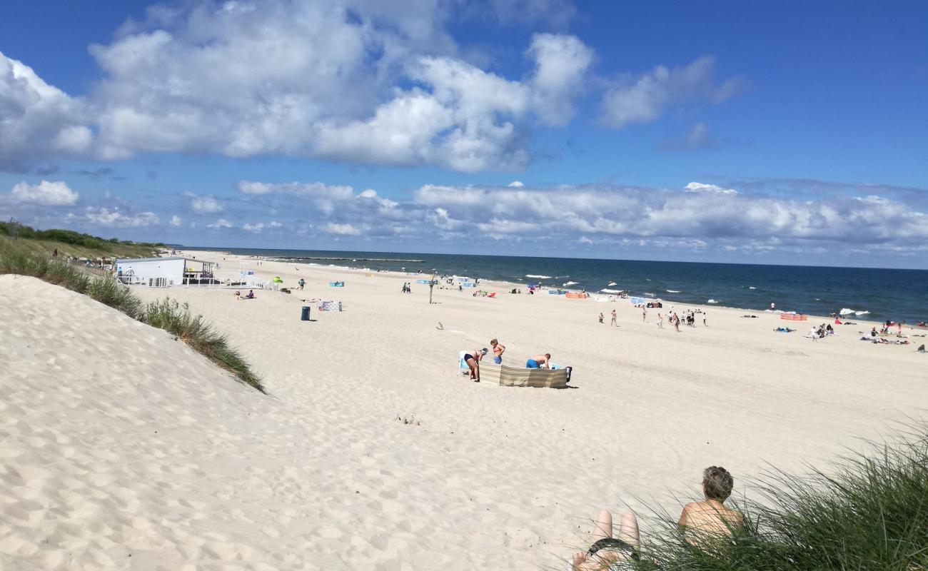 Foto af Western Ustka Beach med lys sand overflade