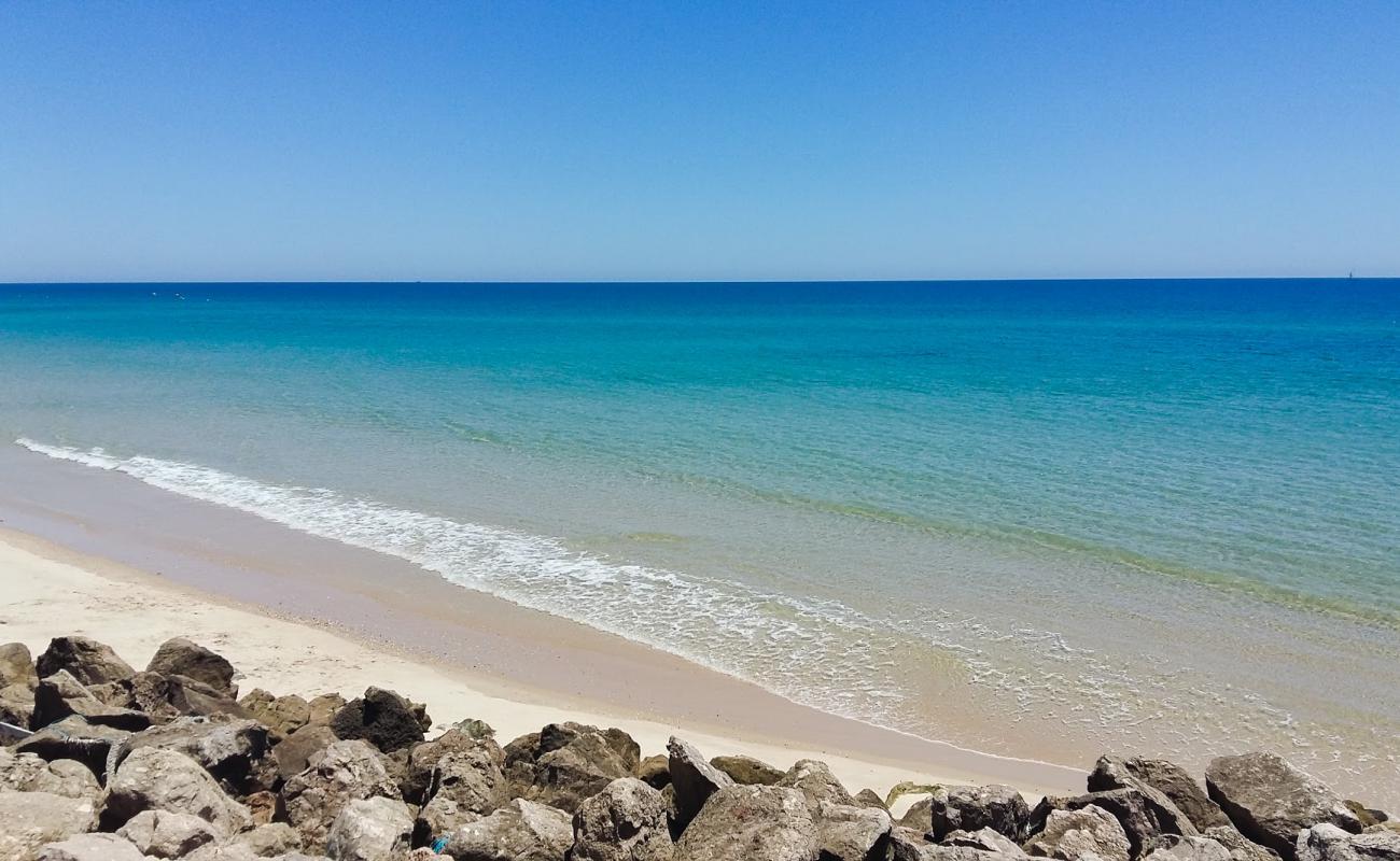 Foto af Ilha do Farol med lys fint sand overflade