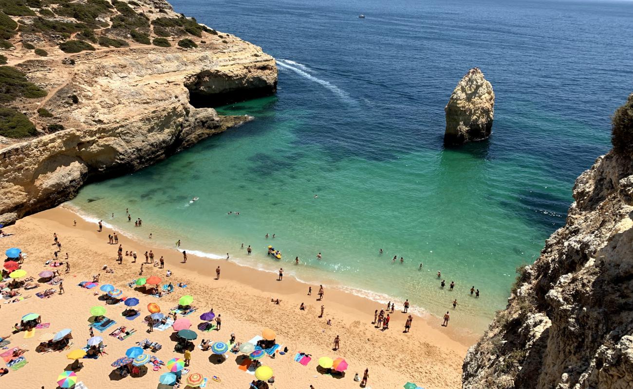 Foto af Praia do Carvalho med lys fint sand overflade