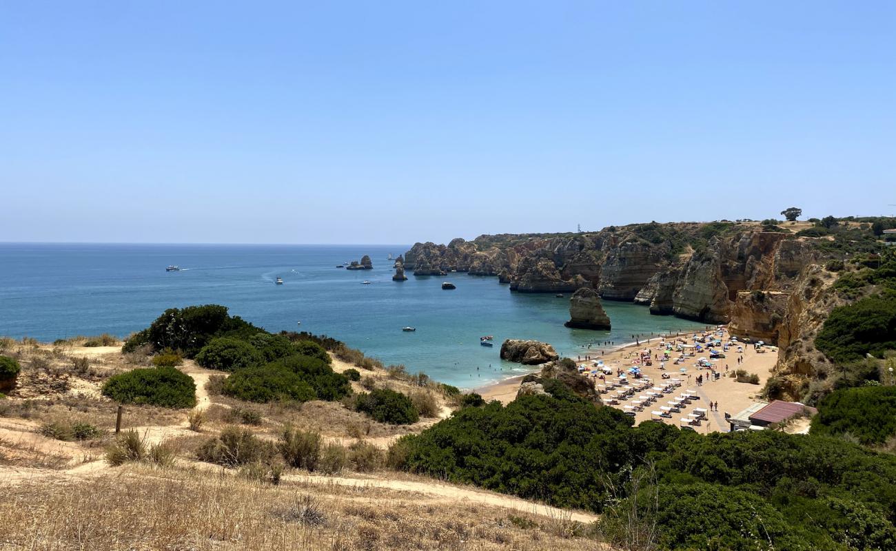 Foto af Praia de Dona Ana med fin brunt sand overflade